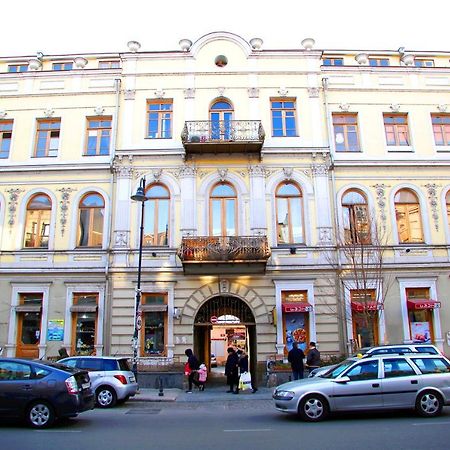 Family Apartments Тбилиси Экстерьер фото