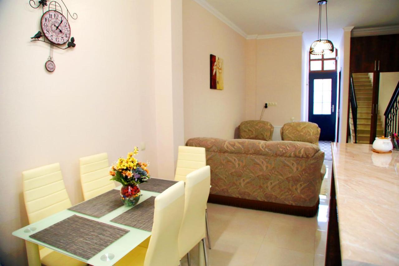 Family Apartments Тбилиси Экстерьер фото